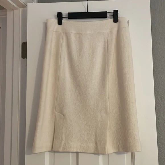 NWT Banana Republic Marilyn Pencil Skirt - Size 6 - Picture 8 of 13
